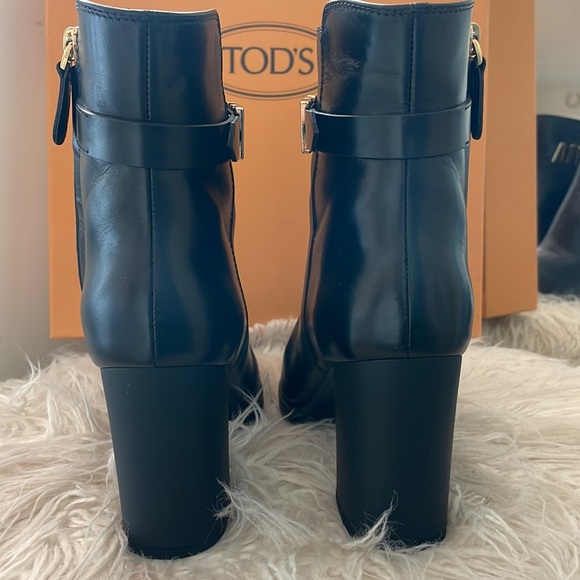 Tod’s Tronchetto Ankle Boots LIKE NEW !! in original box with shoe bag size 36.5 - Picture 4 of 9